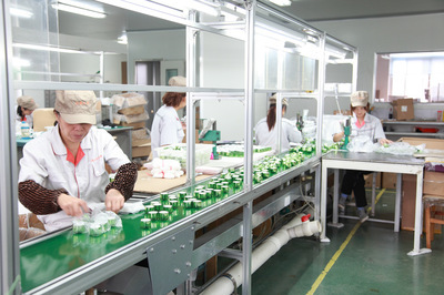 揭秘優(yōu)質(zhì)香水蓋子CAP28 杭州三星工藝玻璃的化妝品包裝藝術(shù)